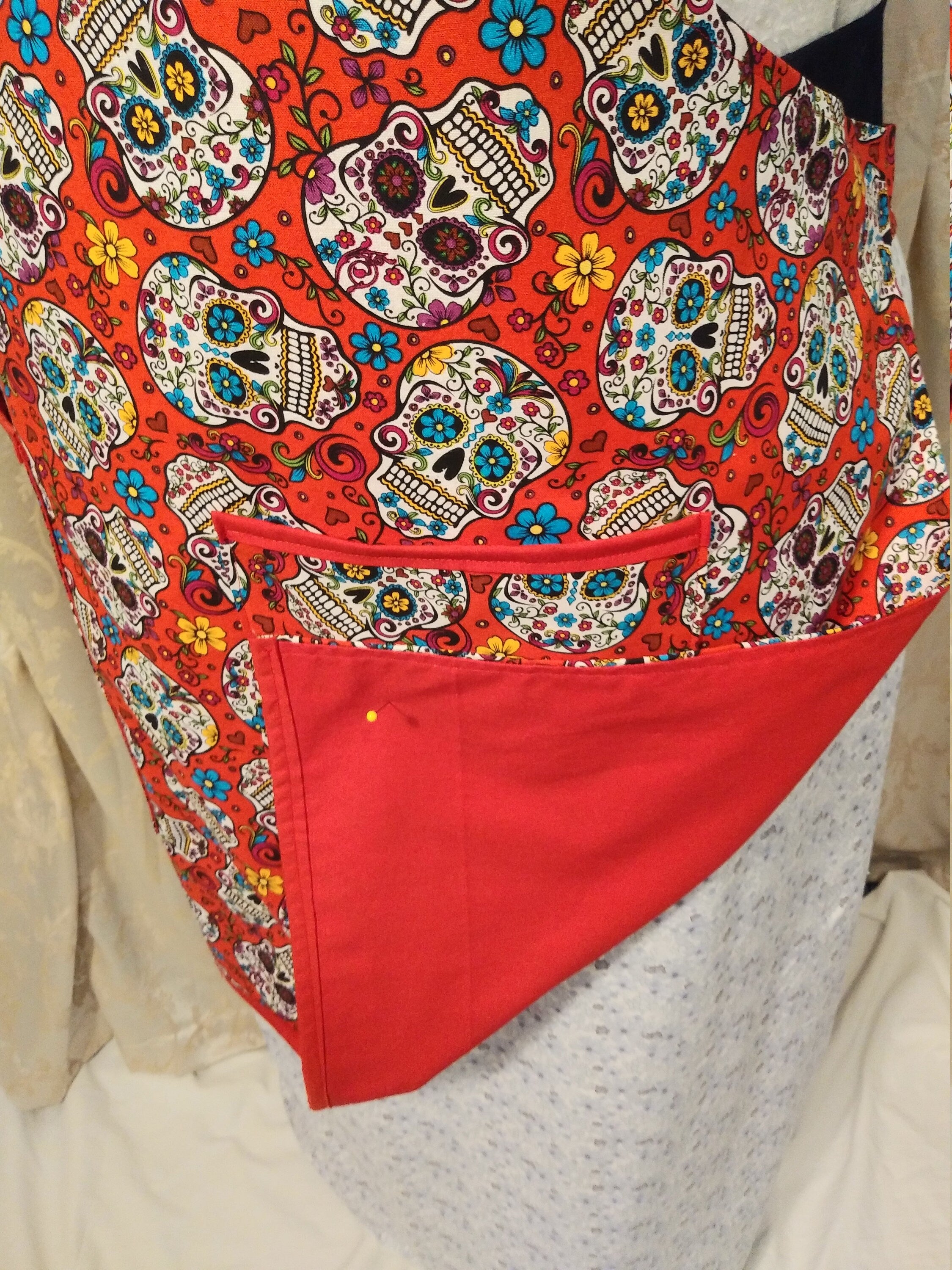 Adult Apron Sugar Skull Red