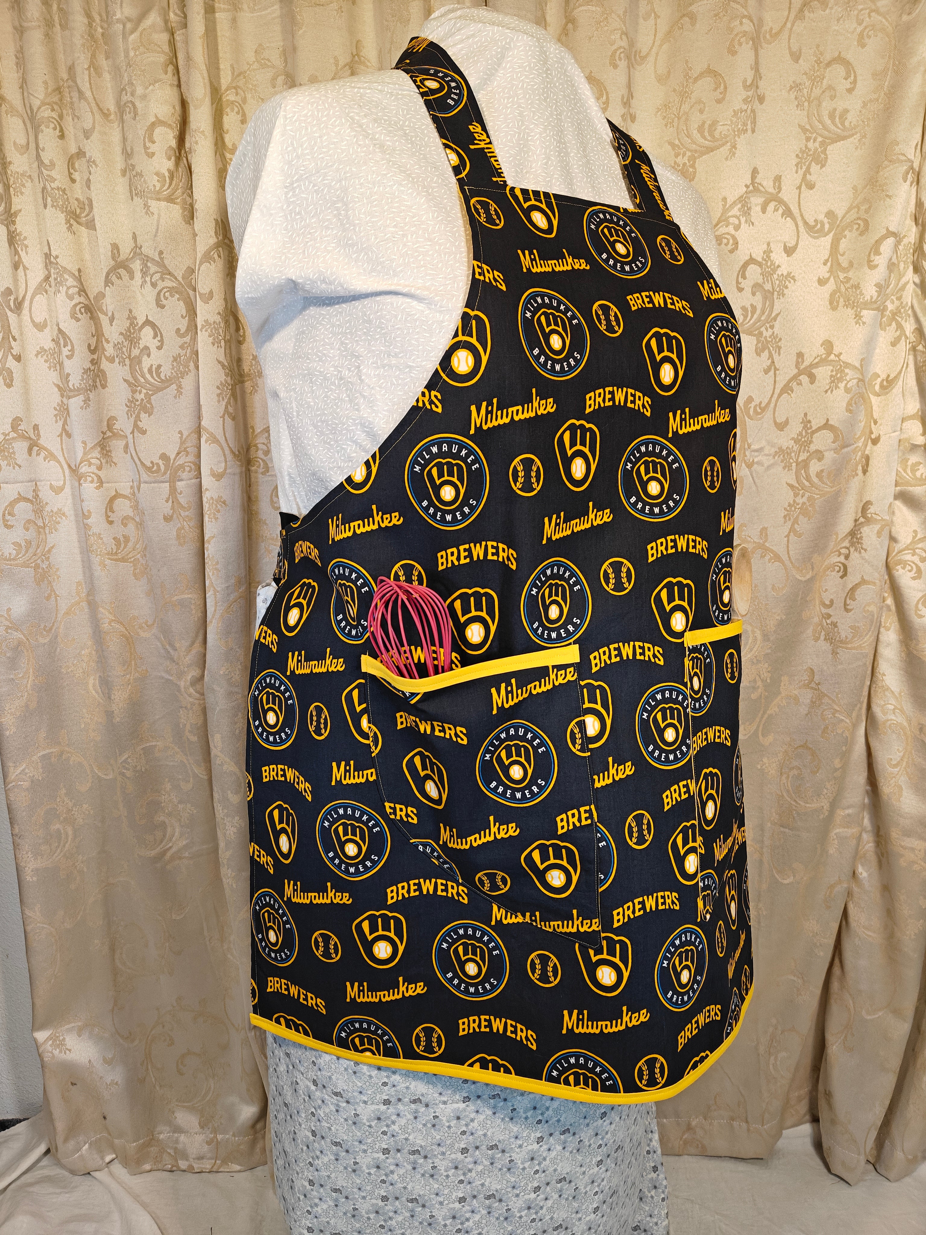Adult Apron Milwaukee Brewers