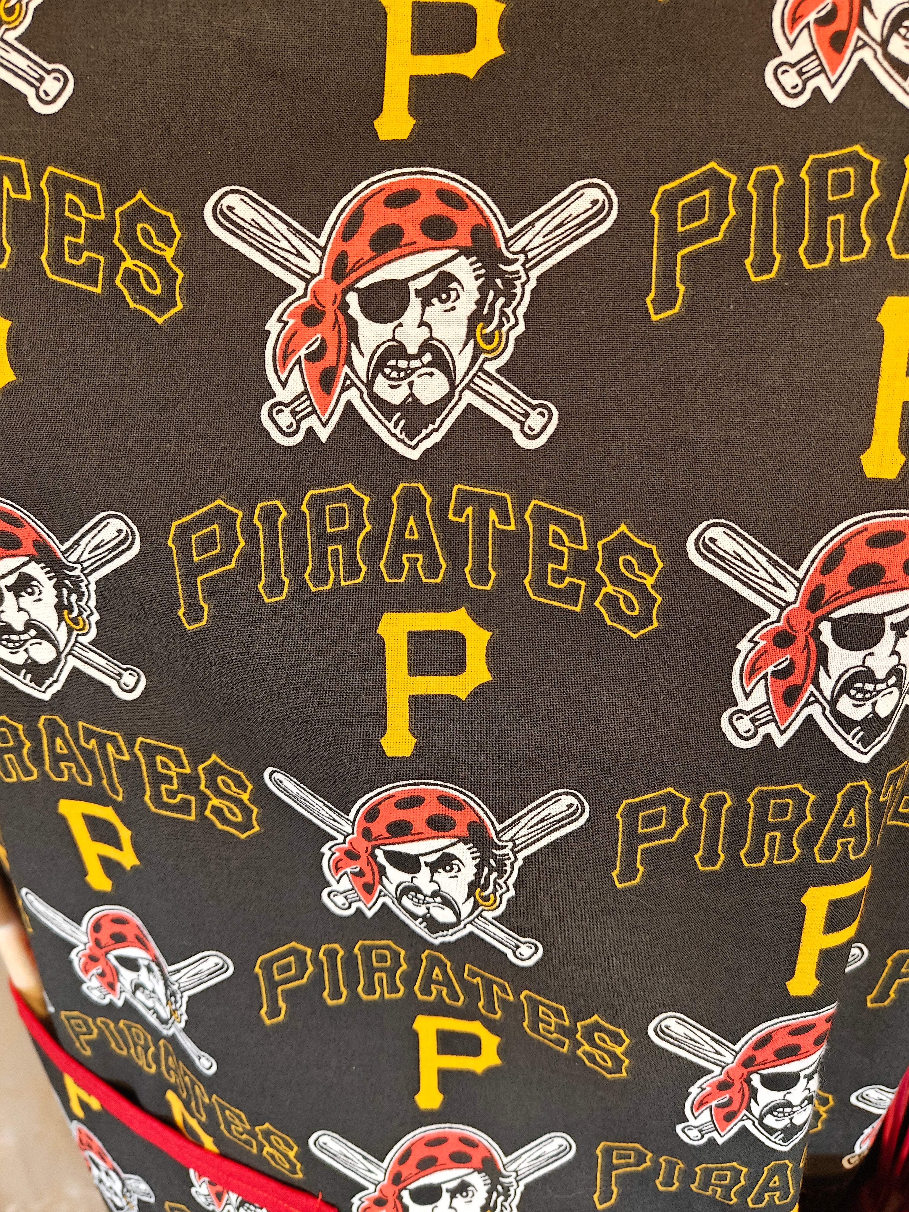 Adult Apron Pittsburgh Pirates