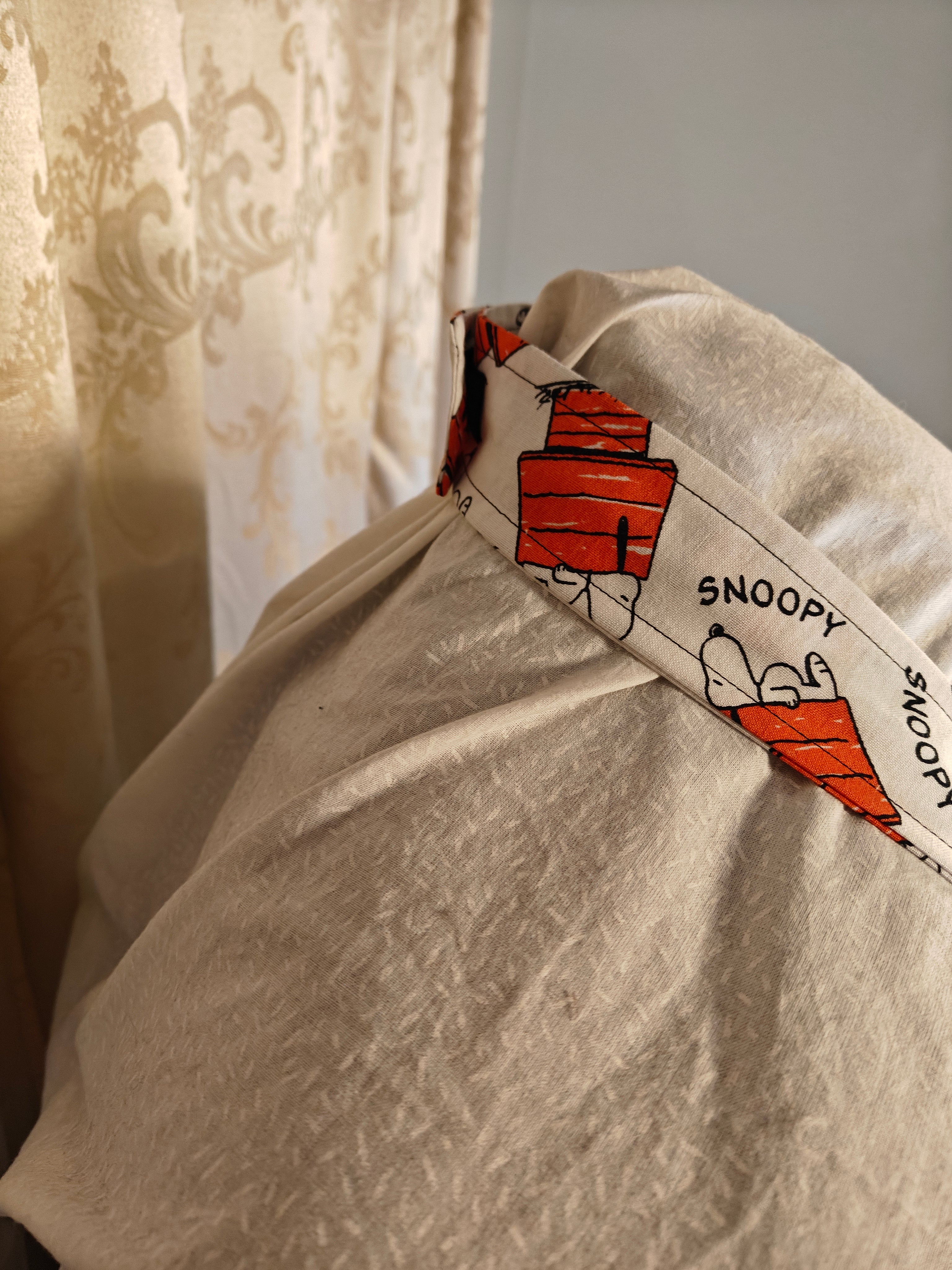 Adult Apron Snoozing Snoopy