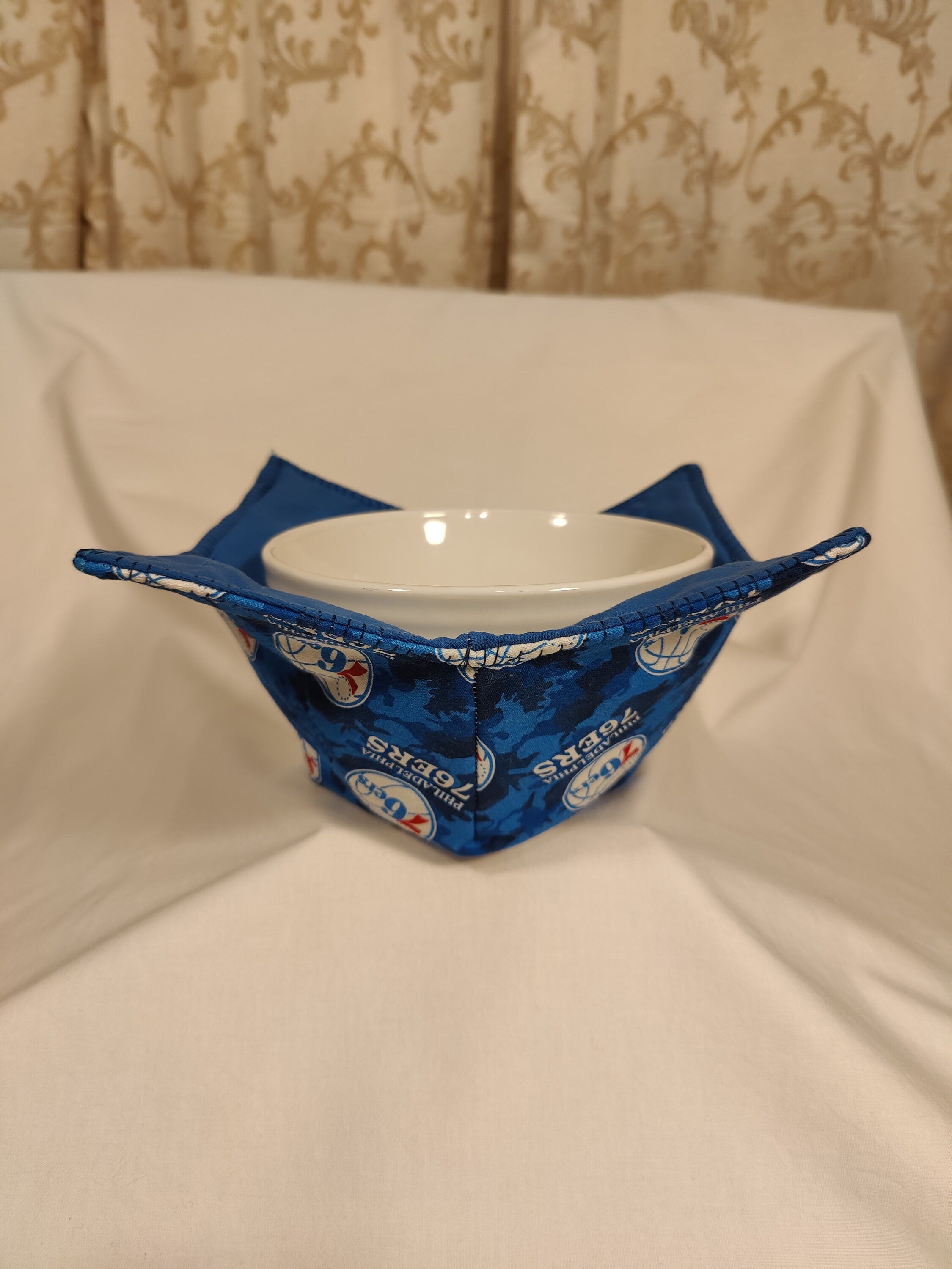 Cozy Bowl Philadelphia 76er's 6"inch