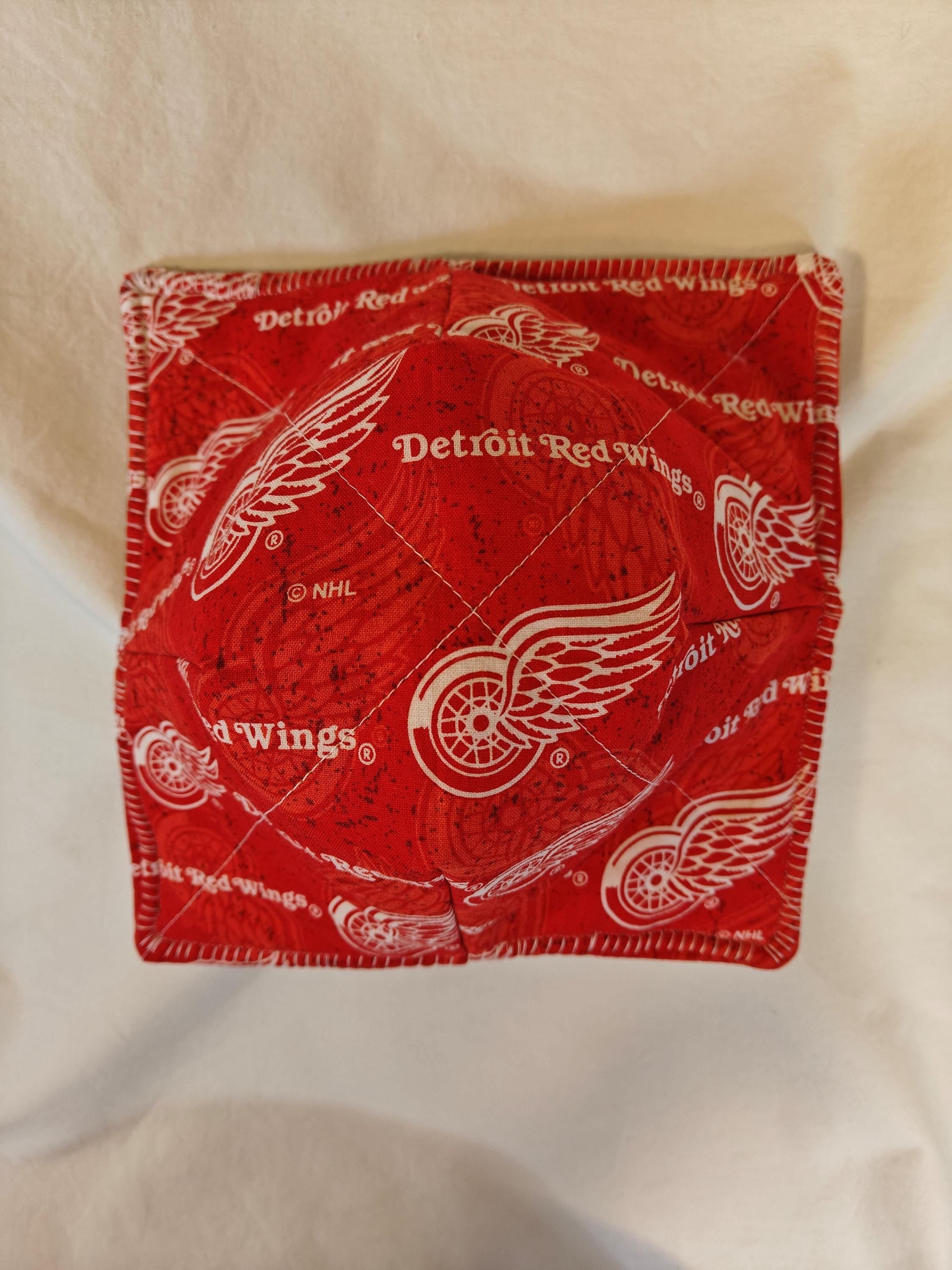 Cozy Bowl Detroit Red Wings 6 Inch