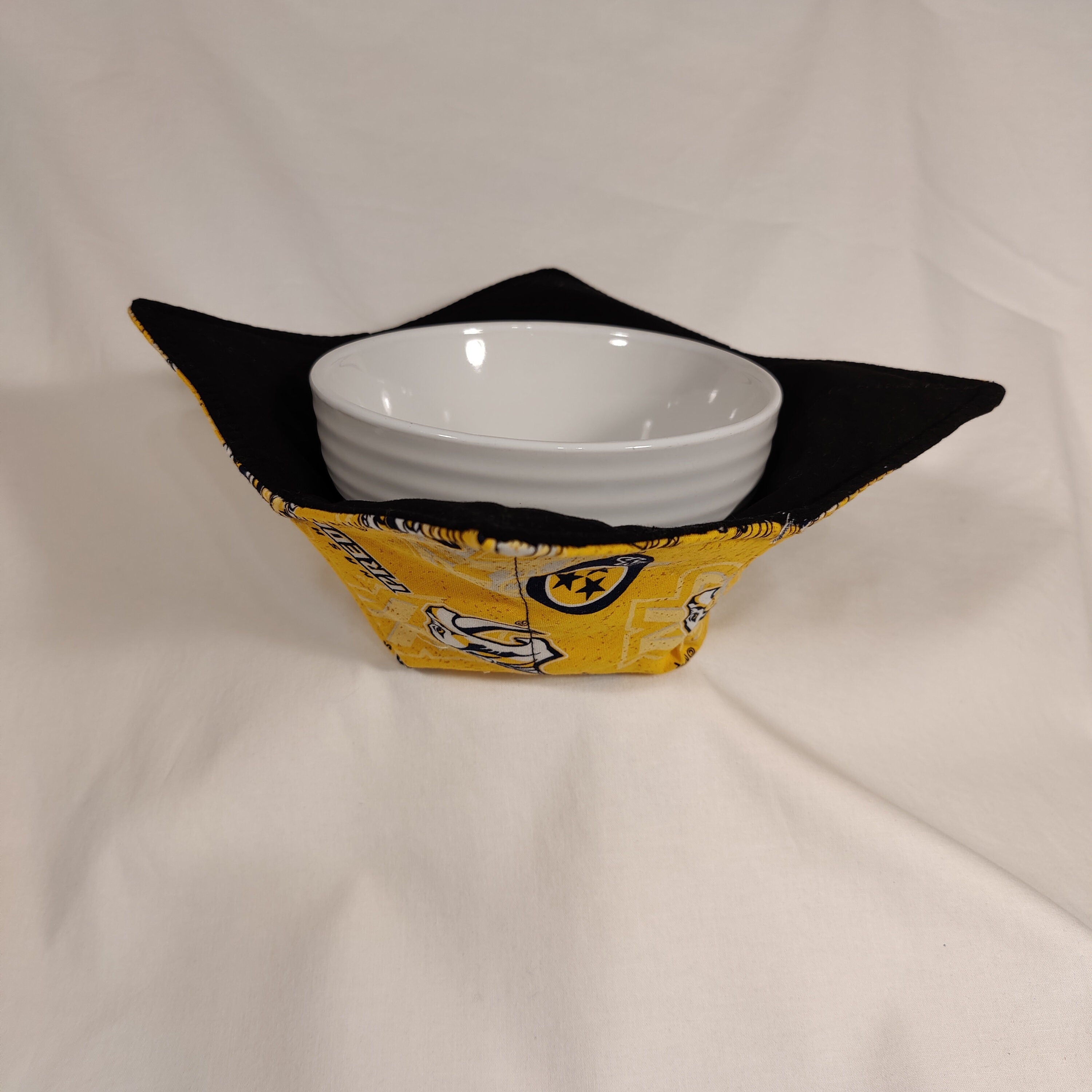 Cozy Bowl Nashville Predators 6"Inch