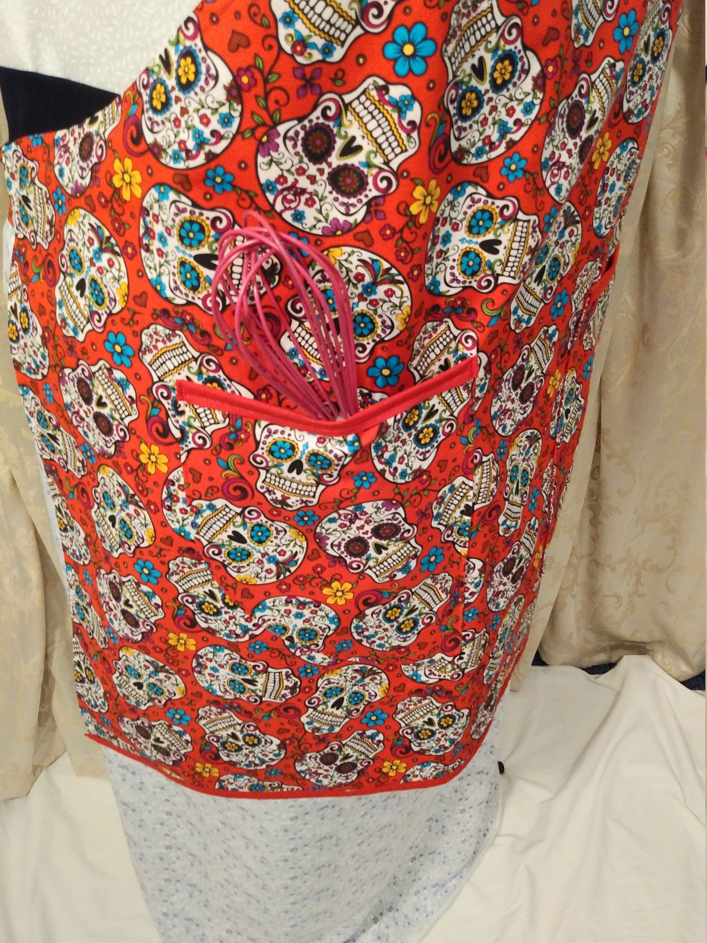Adult Apron Sugar Skull Red