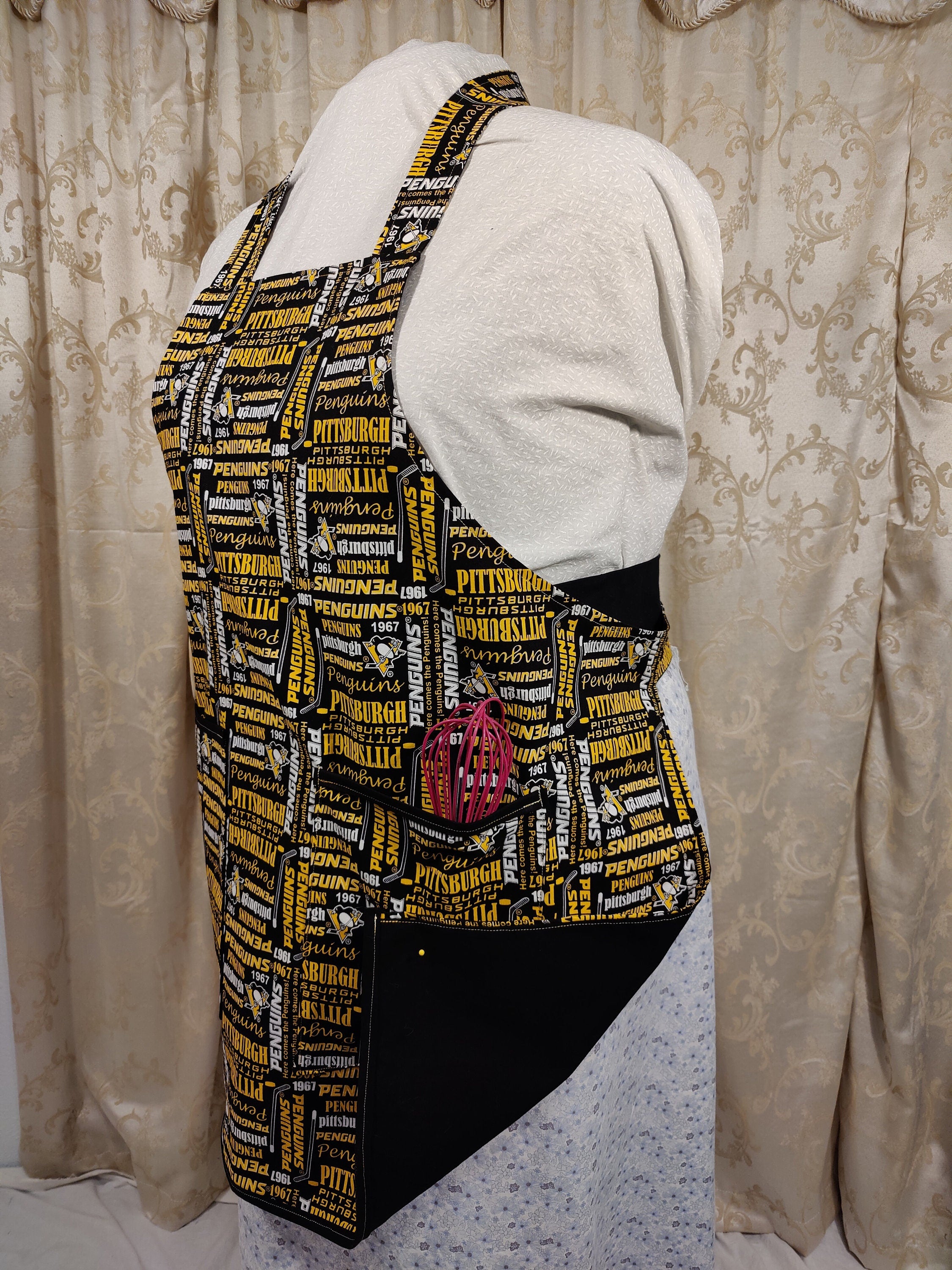 Adult Apron Pittsburgh Penguins