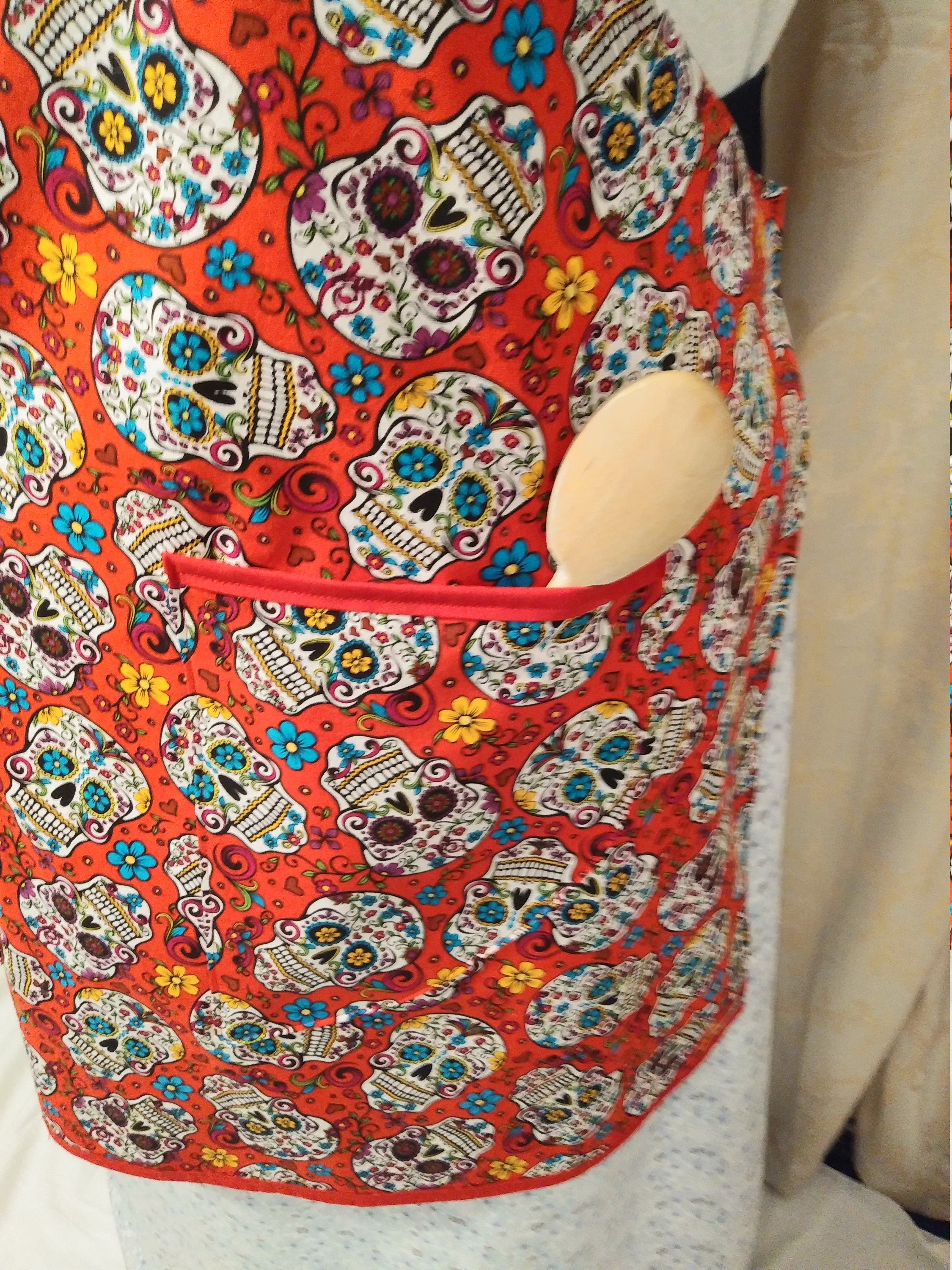 Adult Apron Sugar Skull Red