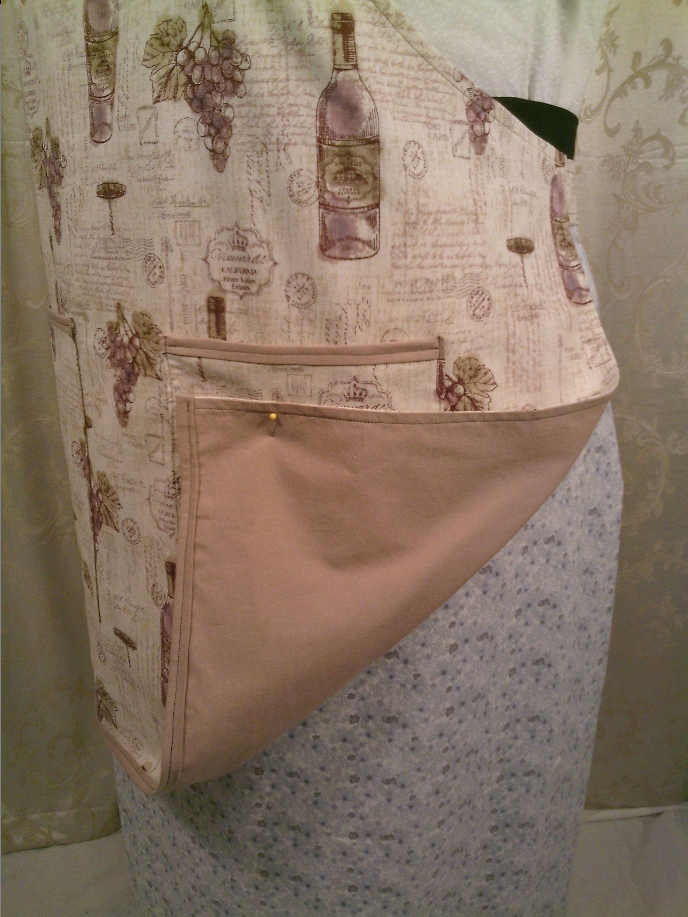 Adult Apron Grape and Wine