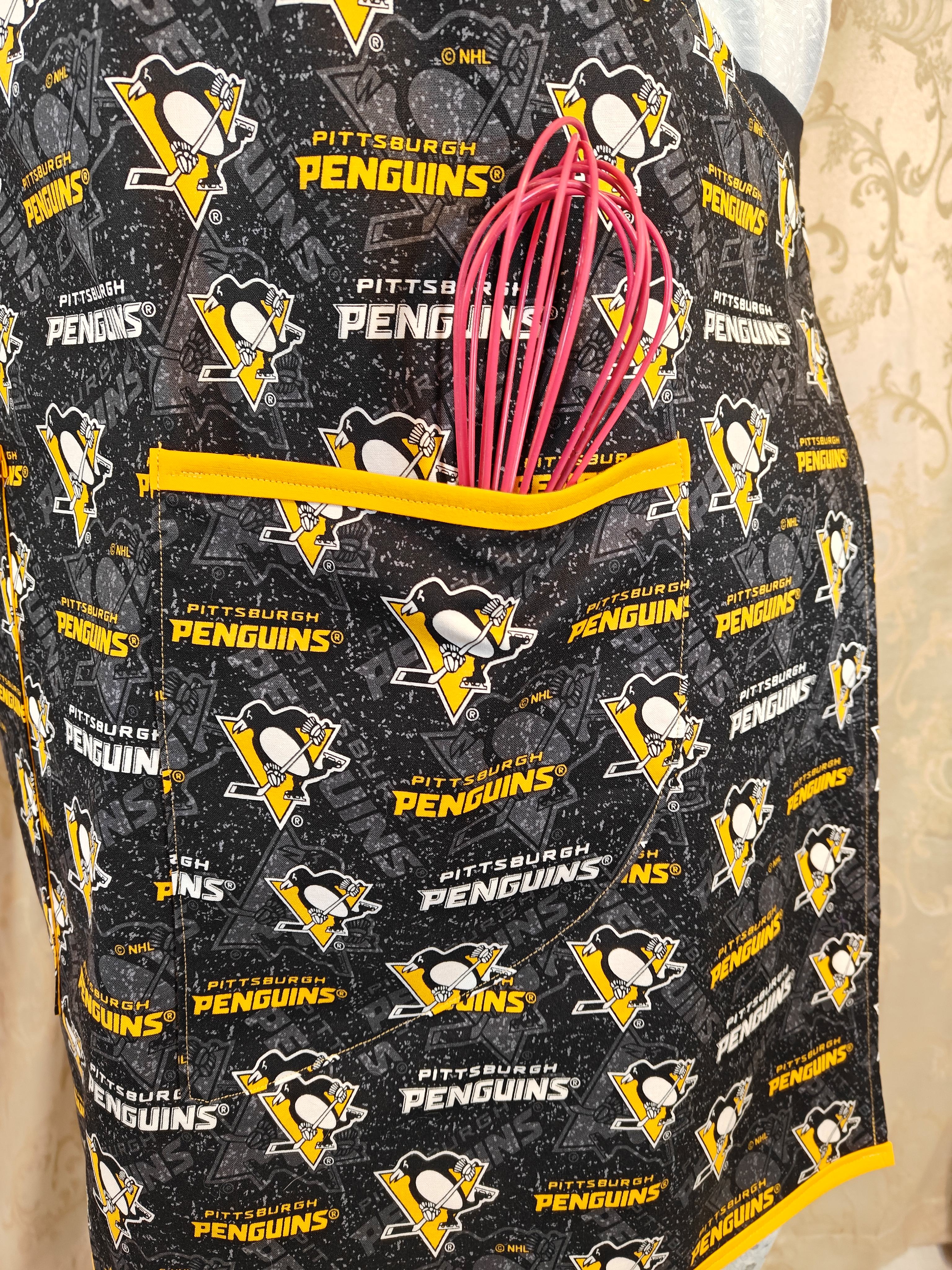 Adult Apron Pittsburgh Penguins