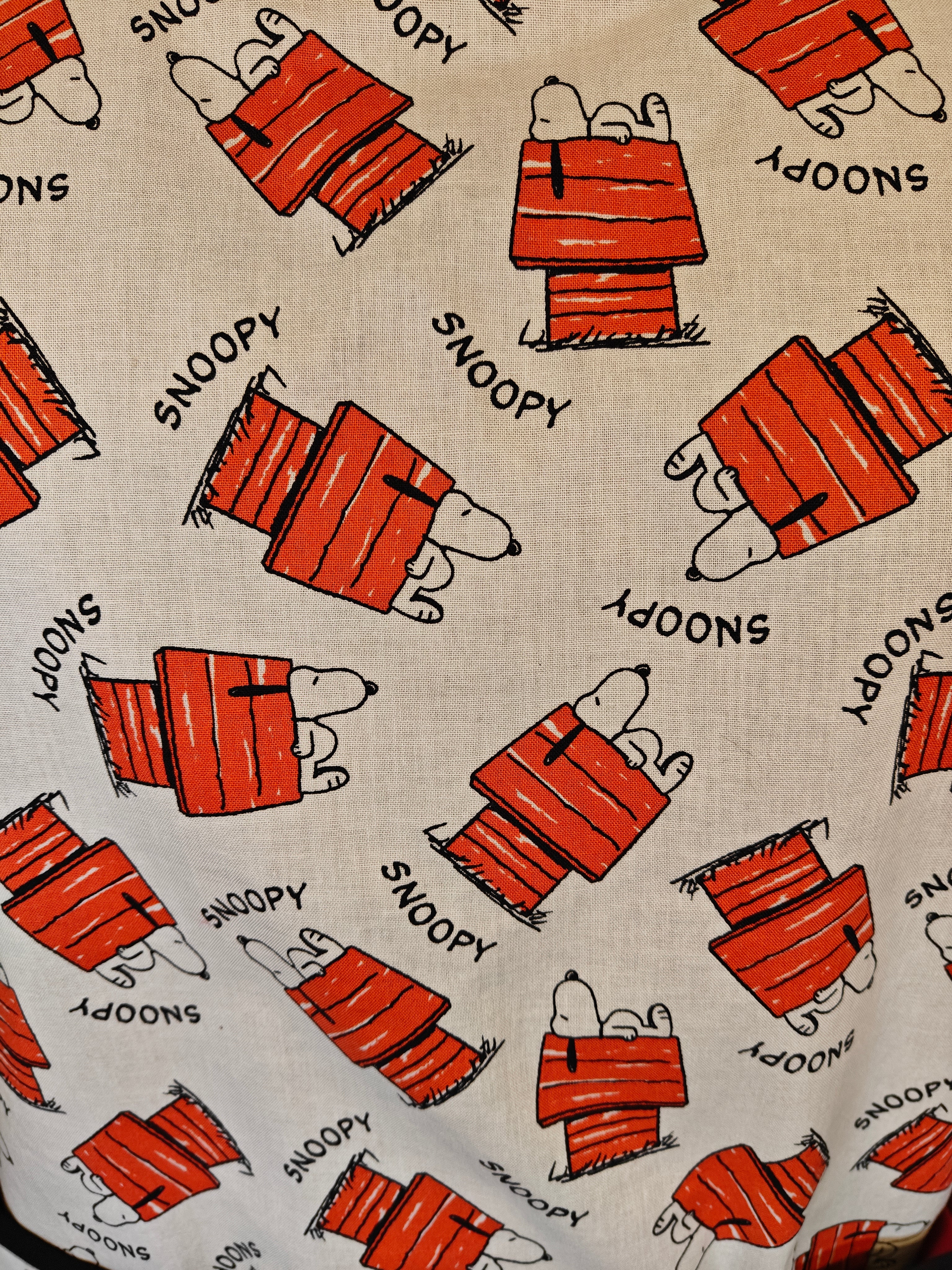 Adult Apron Snoozing Snoopy