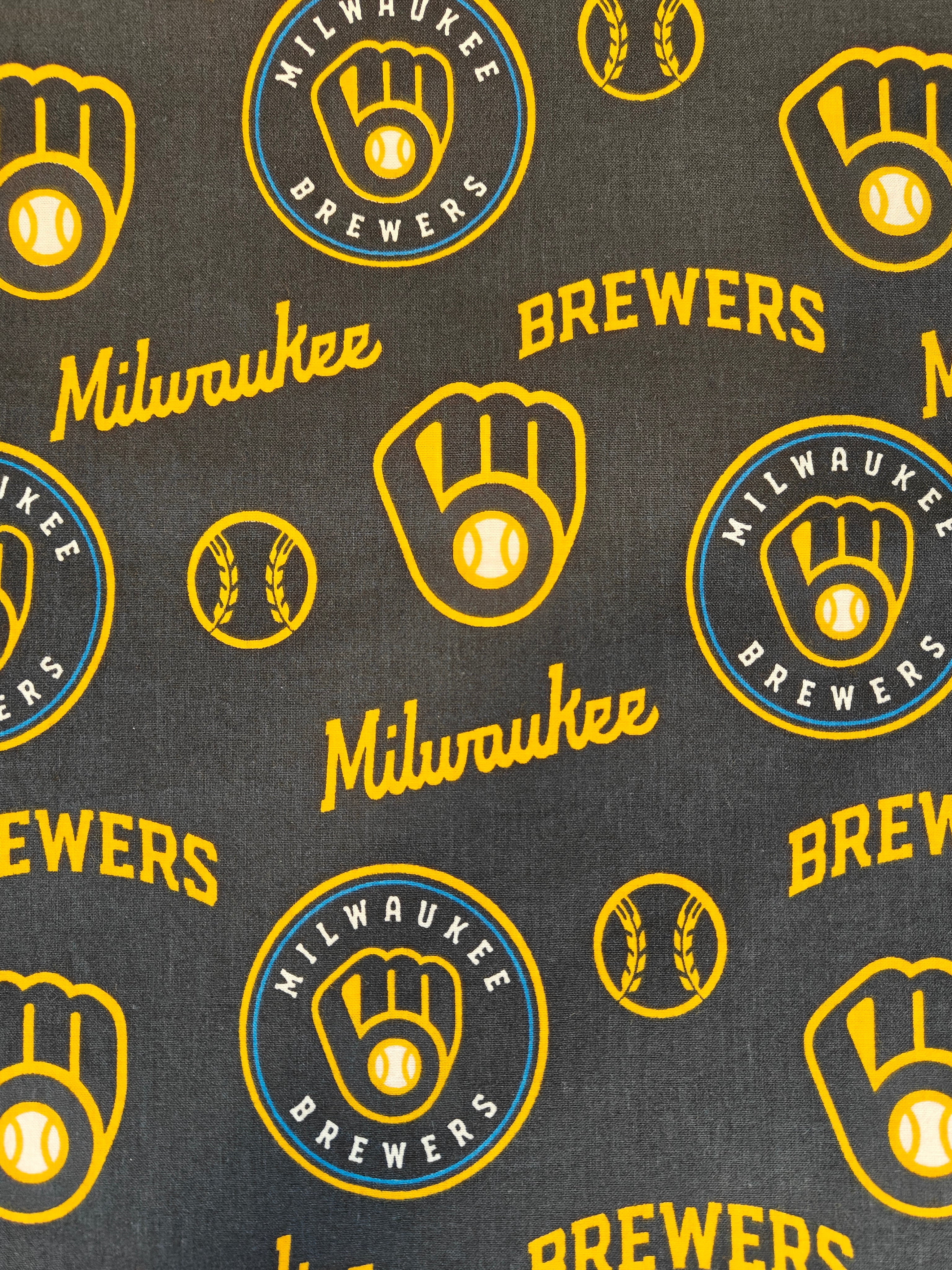 Adult Bib Milwaukee Brewers