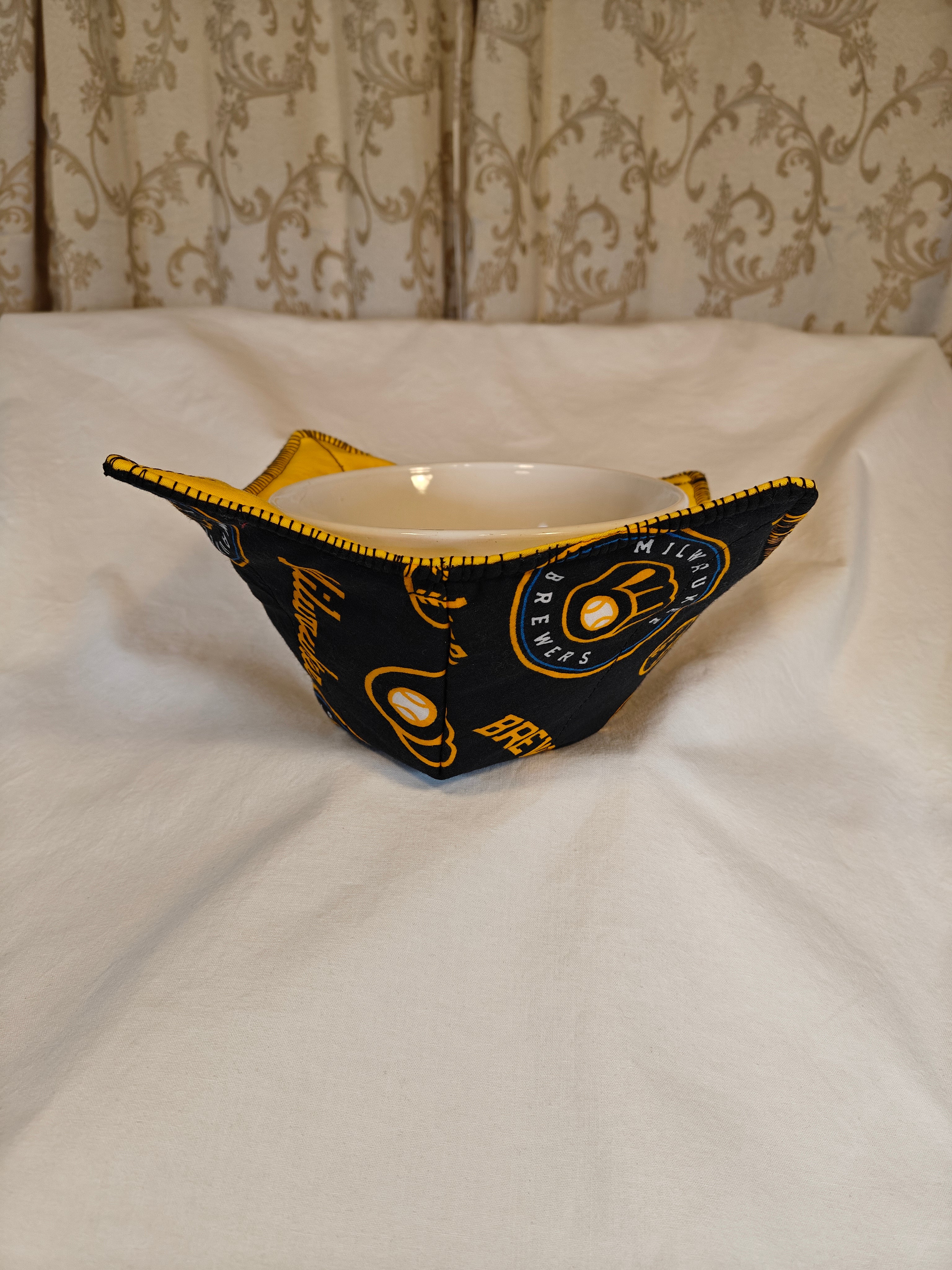 Cozy Bowl Milwaukee Brewers