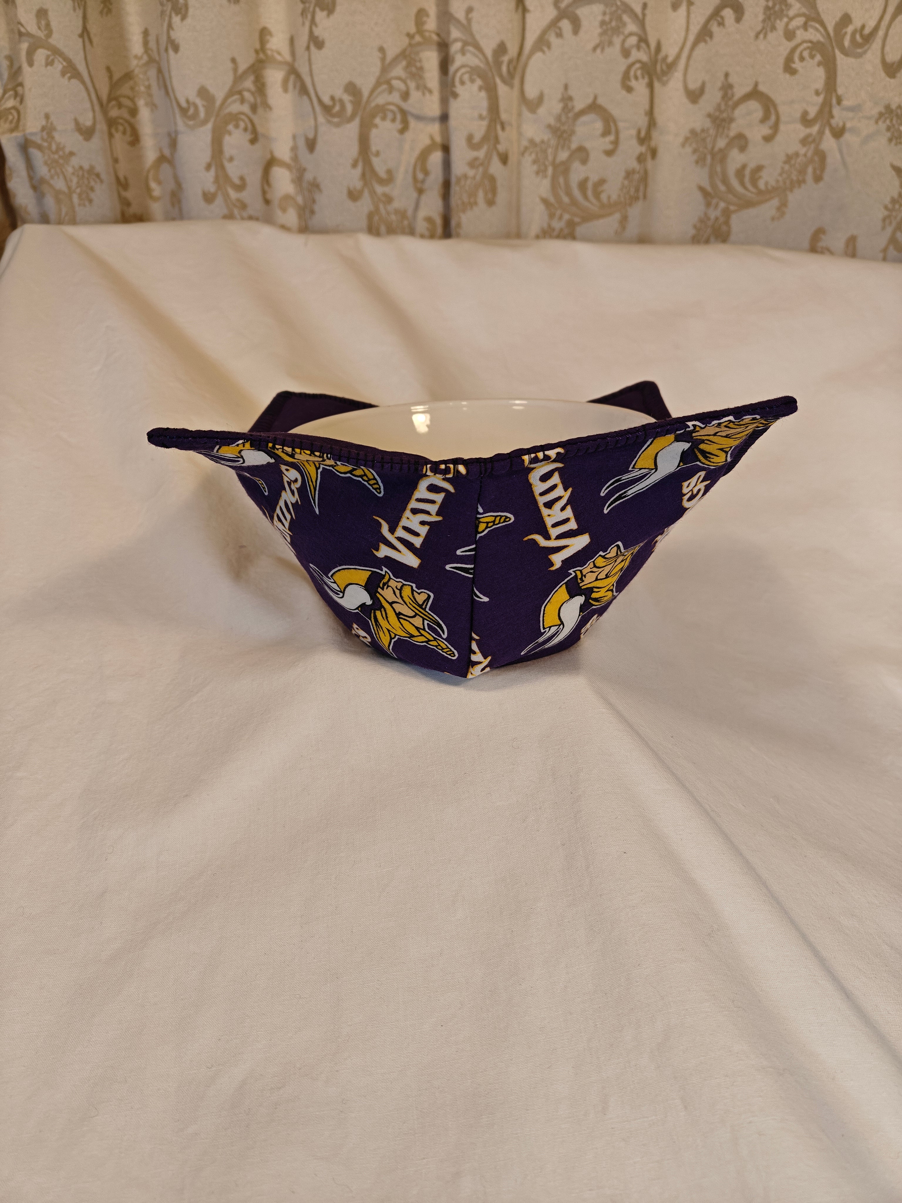 Cozy Bowl Minnesota Vikings 6 Inch