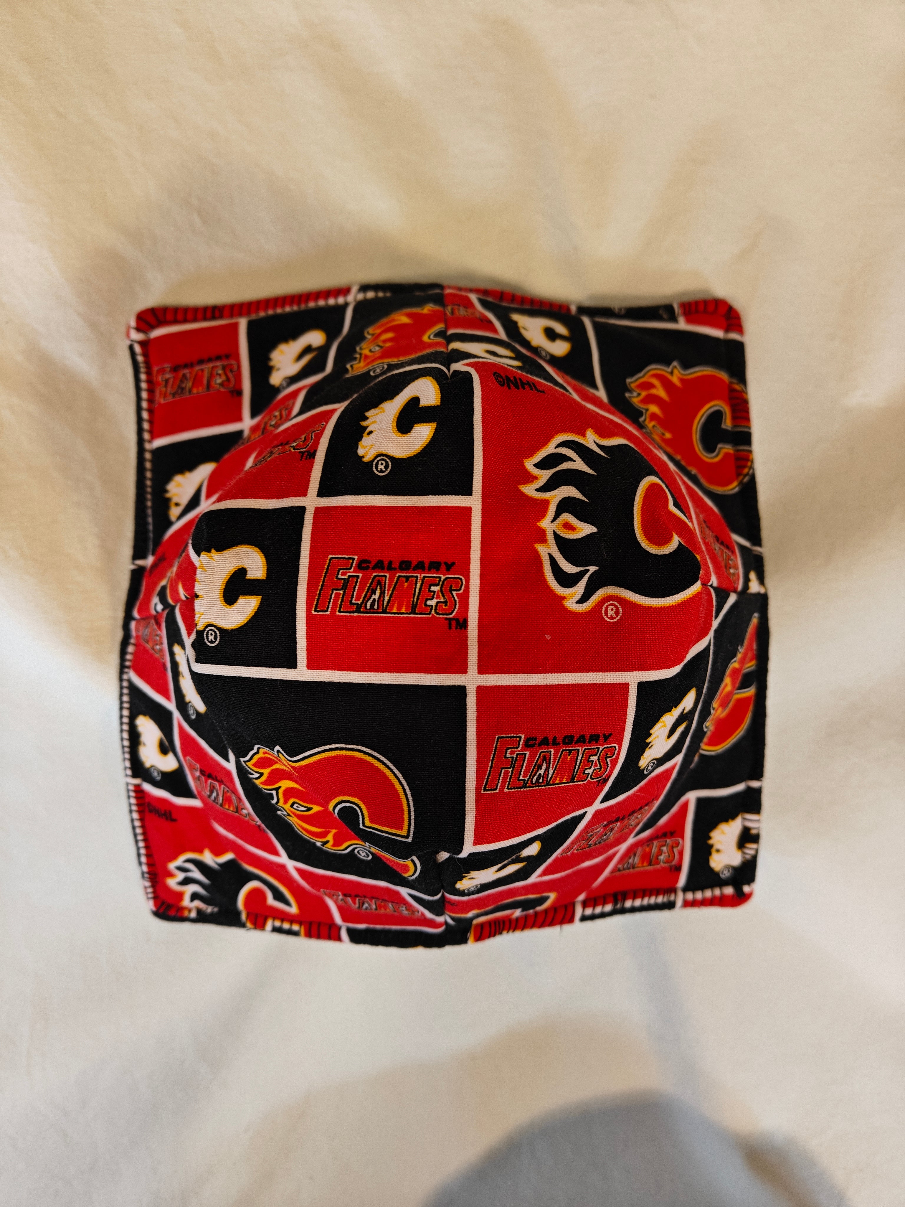 Cozy Bowl Calgary Flames 6 Inch
